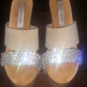SUPER CUTE SPARKLY ACCENT HEEL